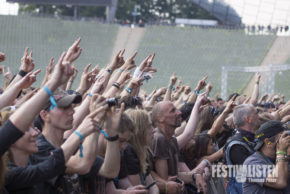 rockavaria-2015-five-finger-death-punch-18
