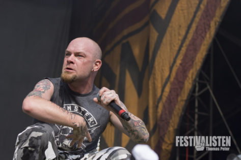 rockavaria-2015-five-finger-death-punch-7