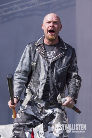 rockavaria-2015-five-finger-death-punch-1