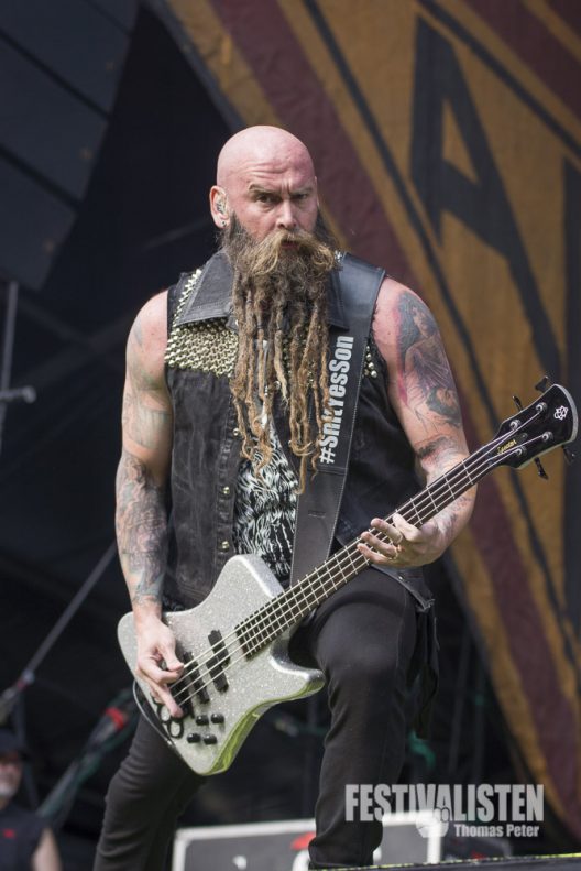 rockavaria-2015-five-finger-death-punch-13