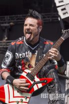 rockavaria-2015-five-finger-death-punch-8